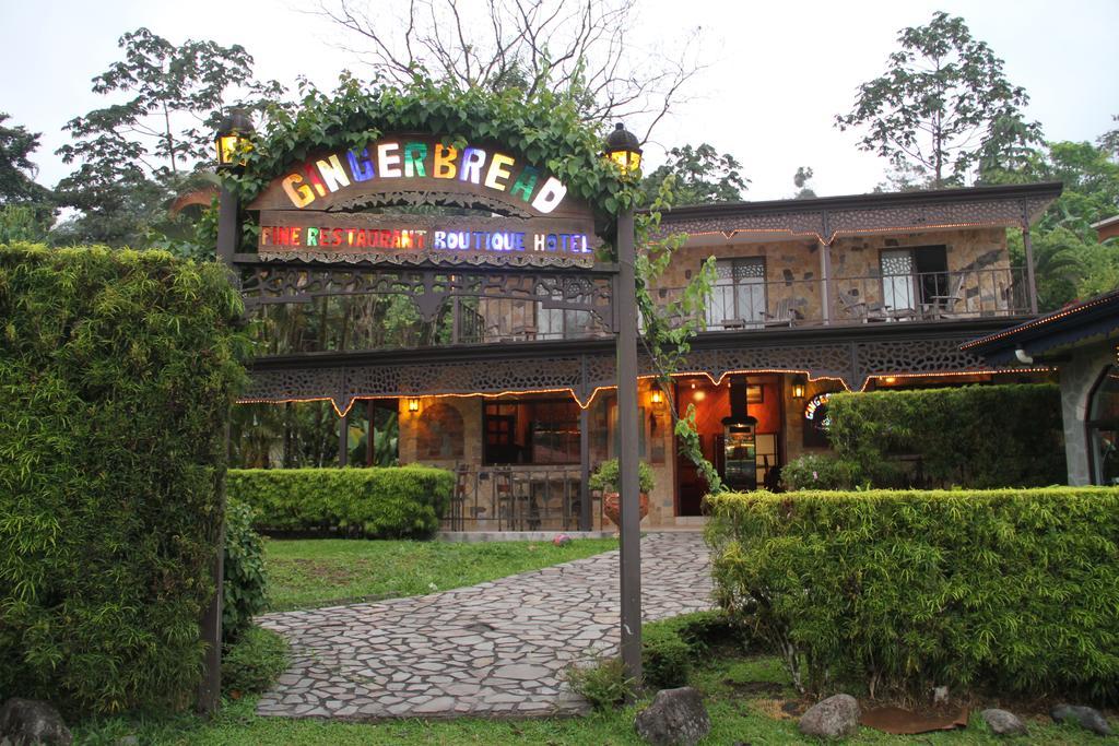 Gingerbread Restaurant & Hotel Nuevo Arenal Buitenkant foto