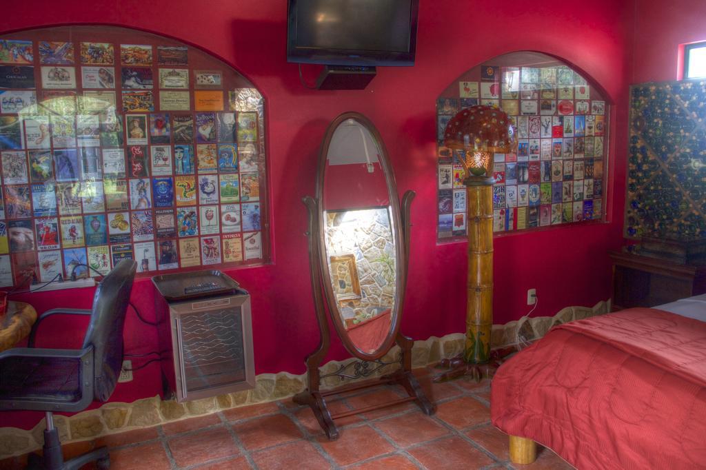 Gingerbread Restaurant & Hotel Nuevo Arenal Kamer foto