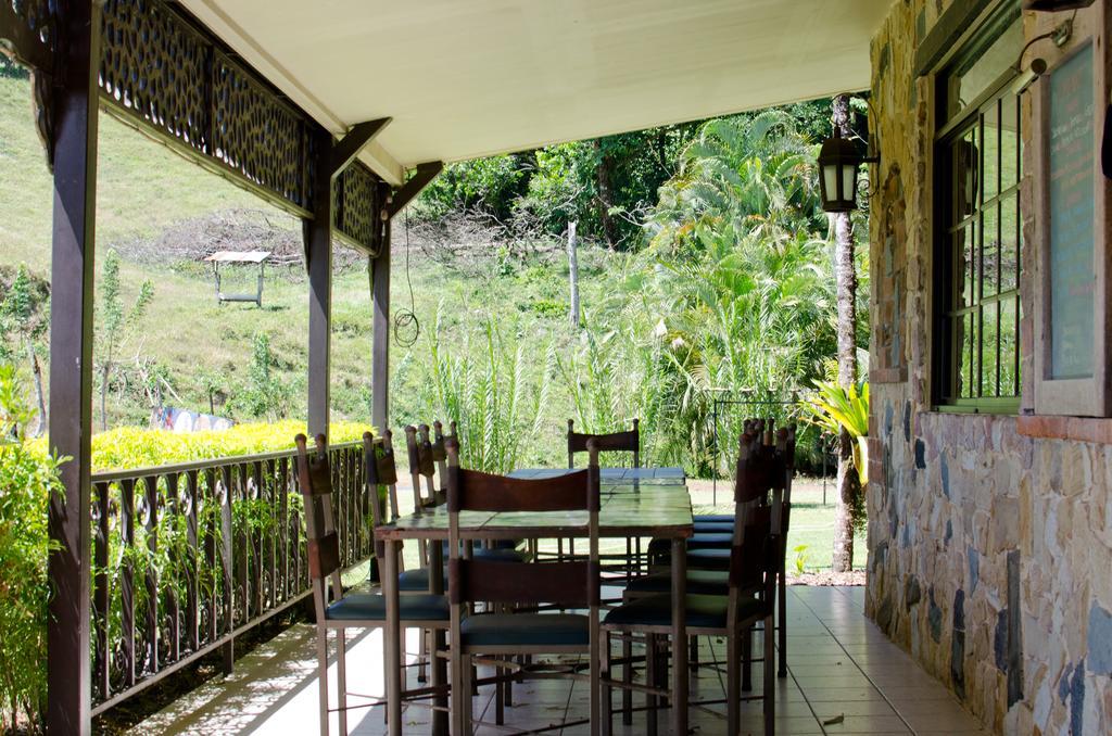 Gingerbread Restaurant & Hotel Nuevo Arenal Buitenkant foto